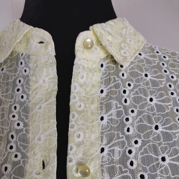 Nanette Lepore Eyelet Embroidery Blouse Three qtr Sleeve Pale Yellow Small - Picture 5 of 8